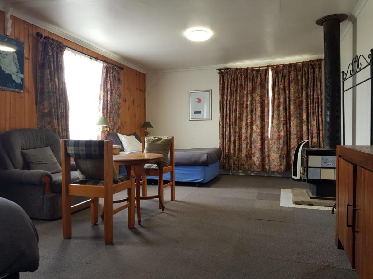 Clunes Motel Экстерьер фото