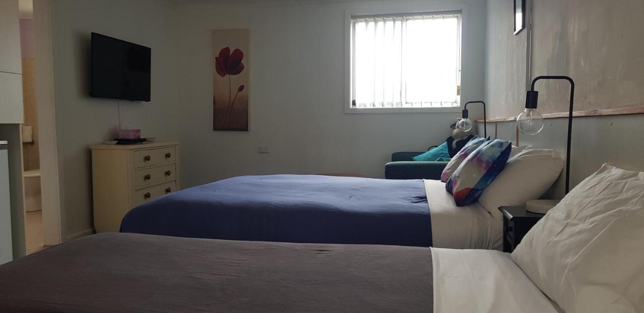 Clunes Motel Экстерьер фото