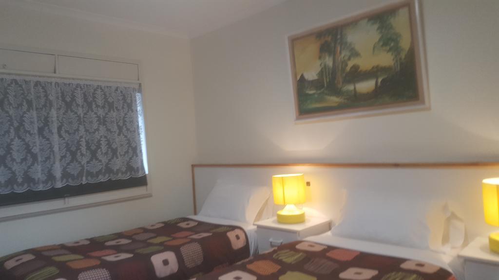 Clunes Motel Экстерьер фото