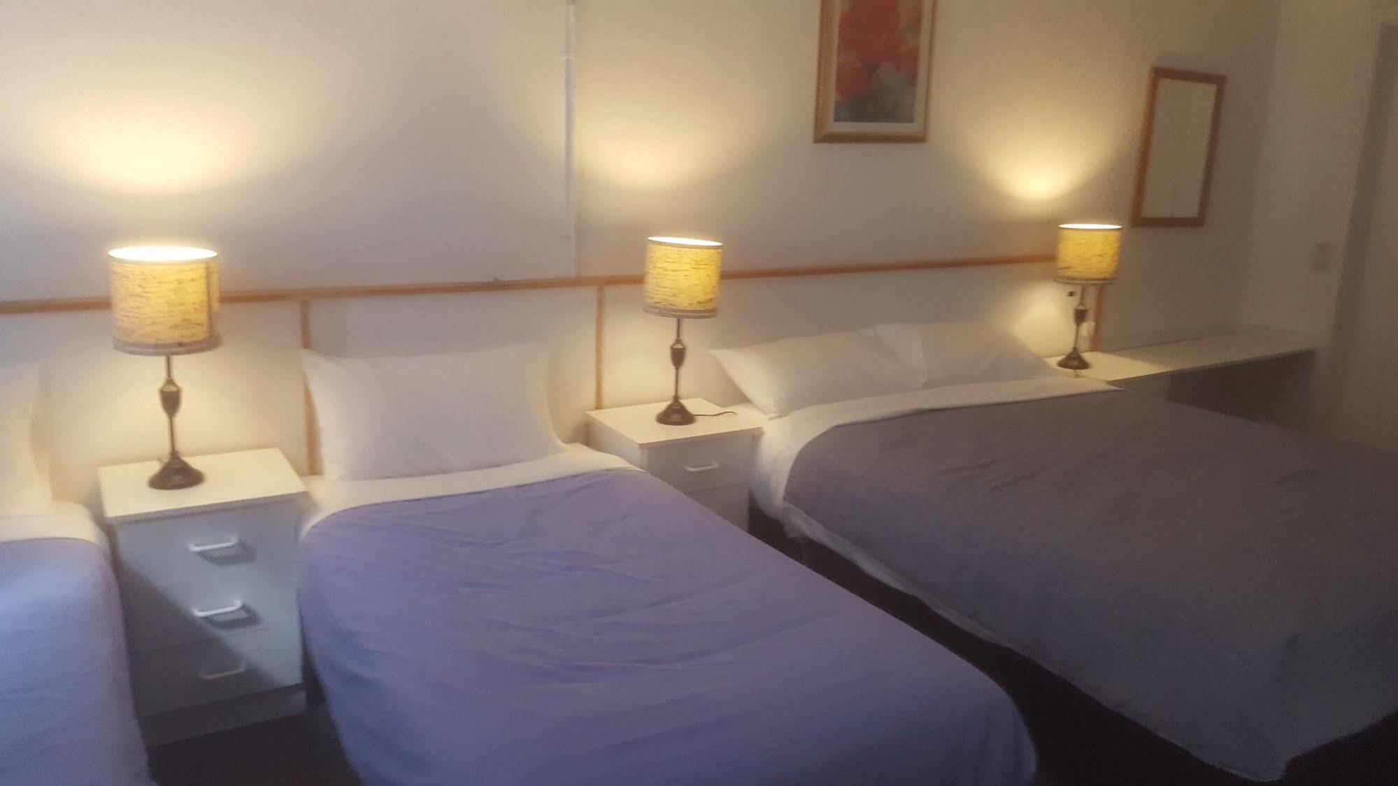 Clunes Motel Экстерьер фото